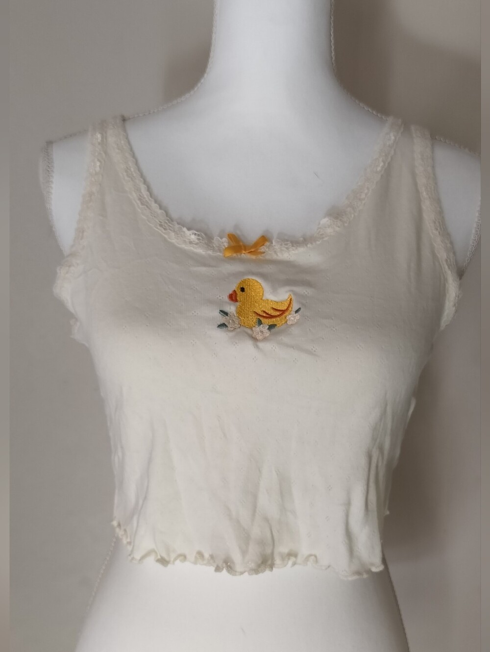Cream Lace-Trim Duck Embroidered Cropped Camisole